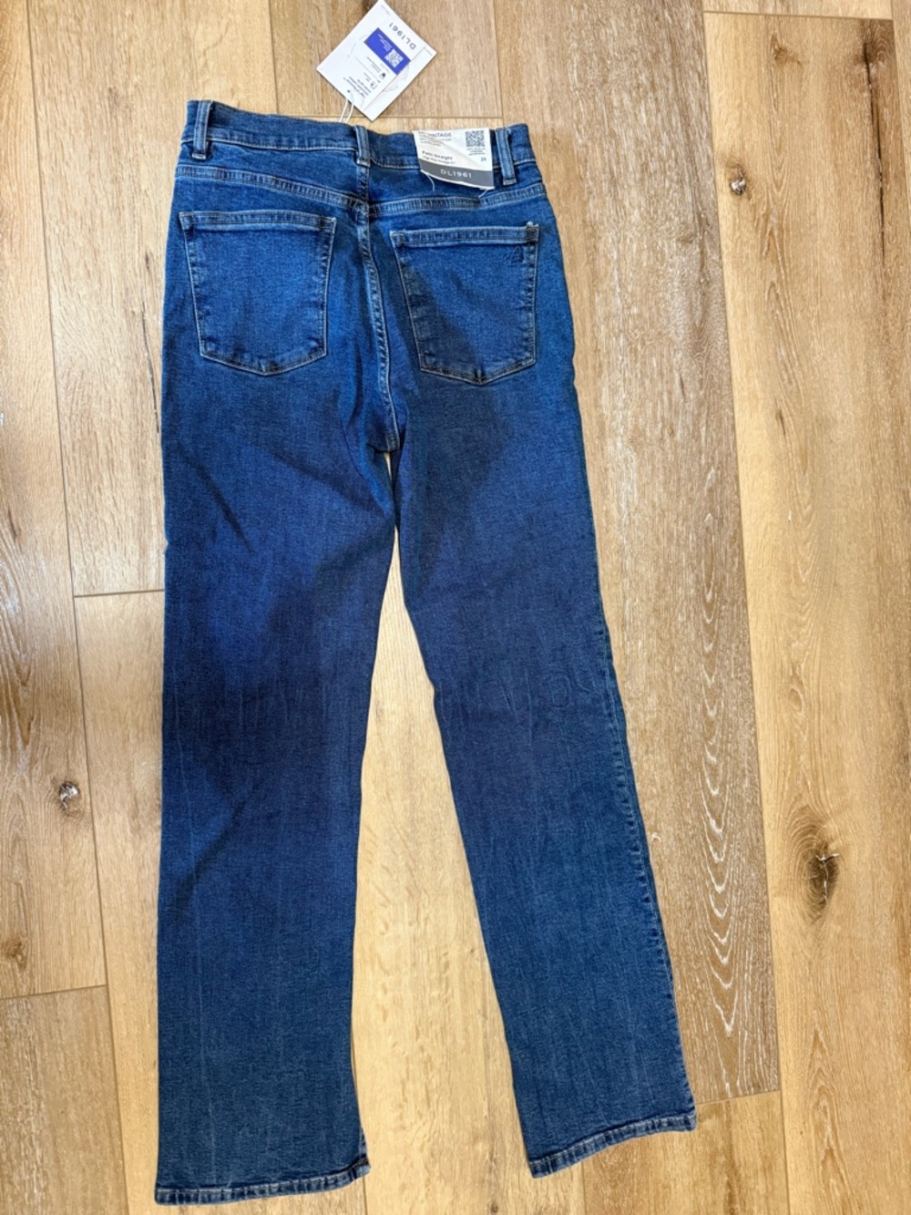 DL1961 Classic Jeans NWT